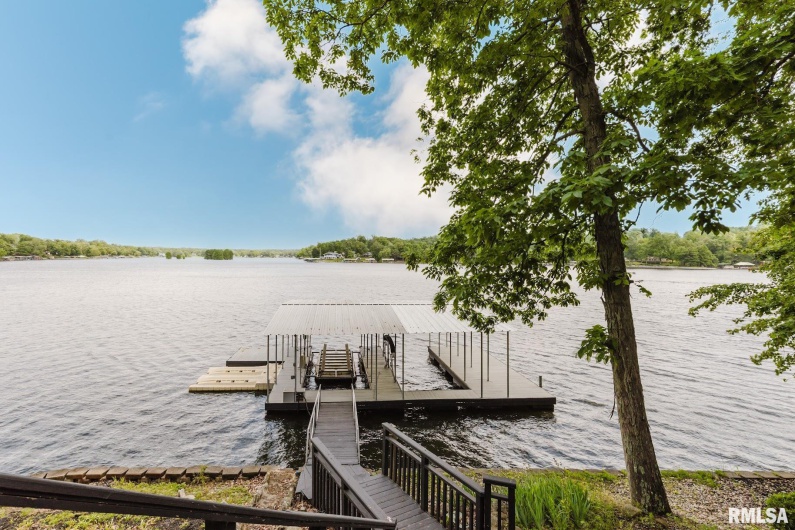 12225 Pebble Point Road, Marion, Illinois 62959, 4 Bedrooms Bedrooms, 0 ,4 BathroomsBathrooms,Residential,For Sale,Pebble Point,0,RMAEB456078