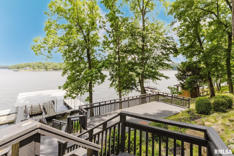 12225 Pebble Point Road, Marion, Illinois 62959, 4 Bedrooms Bedrooms, 0 ,4 BathroomsBathrooms,Residential,For Sale,Pebble Point,0,RMAEB456078