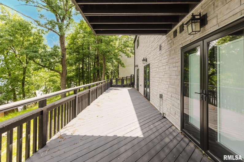 12225 Pebble Point Road, Marion, Illinois 62959, 4 Bedrooms Bedrooms, 0 ,4 BathroomsBathrooms,Residential,For Sale,Pebble Point,0,RMAEB456078