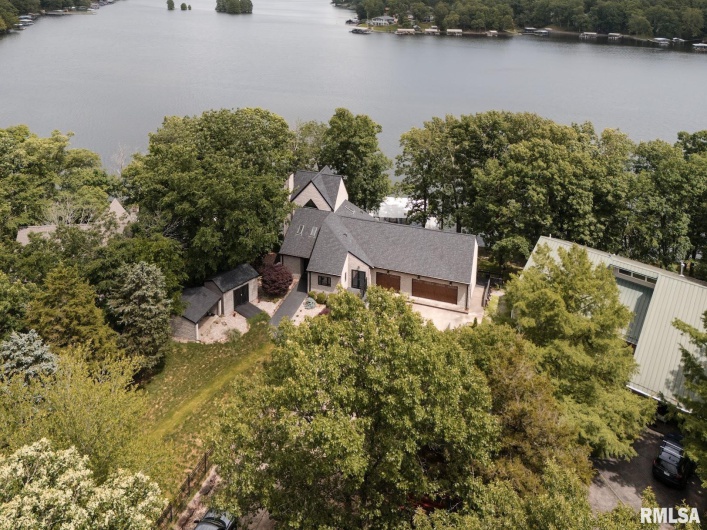12225 Pebble Point Road, Marion, Illinois 62959, 4 Bedrooms Bedrooms, 0 ,4 BathroomsBathrooms,Residential,For Sale,Pebble Point,0,RMAEB456078