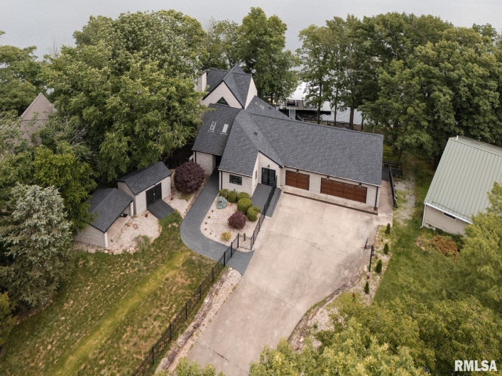 12225 Pebble Point Road, Marion, Illinois 62959, 4 Bedrooms Bedrooms, 0 ,4 BathroomsBathrooms,Residential,For Sale,Pebble Point,0,RMAEB456078