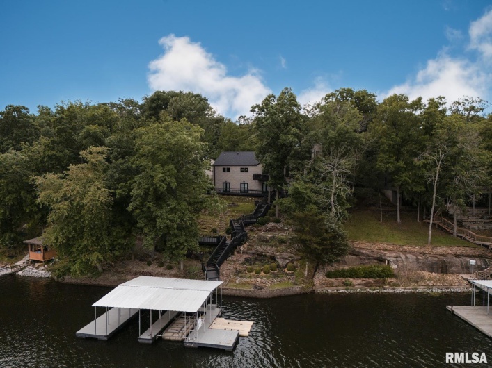 12225 Pebble Point Road, Marion, Illinois 62959, 4 Bedrooms Bedrooms, 0 ,4 BathroomsBathrooms,Residential,For Sale,Pebble Point,0,RMAEB456078