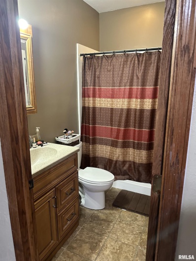 307 PINE Street, DeSoto, Illinois 62924, 3 Bedrooms Bedrooms, 0 ,2 BathroomsBathrooms,Residential,For Sale,PINE,0,RMAEB456097