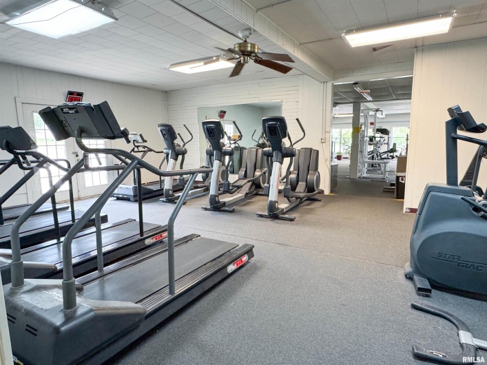 305 MAIN Street, Jonesboro, Illinois 62952, 0 , 0 ,0,Commercial Sale,For Sale,MAIN,0,RMAEB456154