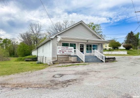 305 MAIN Street, Jonesboro, Illinois 62952, 0 , 0 ,0,Commercial Sale,For Sale,MAIN,0,RMAEB456154