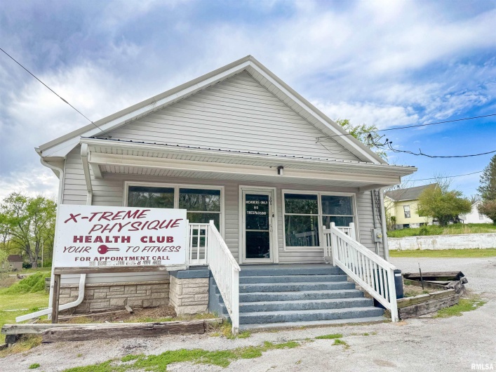305 MAIN Street, Jonesboro, Illinois 62952, 0 , 0 ,0,Commercial Sale,For Sale,MAIN,0,RMAEB456154