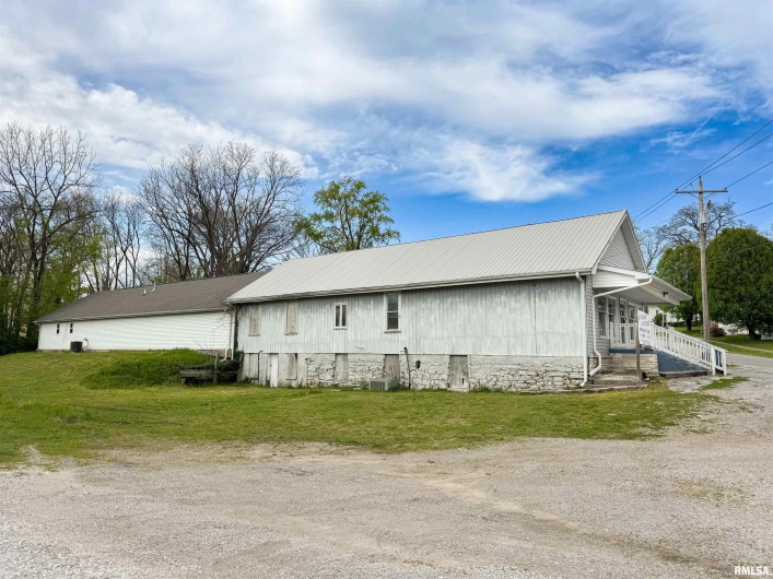 305 MAIN Street, Jonesboro, Illinois 62952, 0 , 0 ,0,Commercial Sale,For Sale,MAIN,0,RMAEB456154