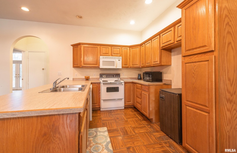 15319 Laminack Road, Carterville, Illinois 62918, 2 Bedrooms Bedrooms, 0 ,3 BathroomsBathrooms,Residential,For Sale,Laminack,0,RMAEB456192