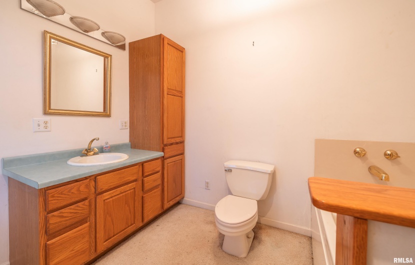 15319 Laminack Road, Carterville, Illinois 62918, 2 Bedrooms Bedrooms, 0 ,3 BathroomsBathrooms,Residential,For Sale,Laminack,0,RMAEB456192