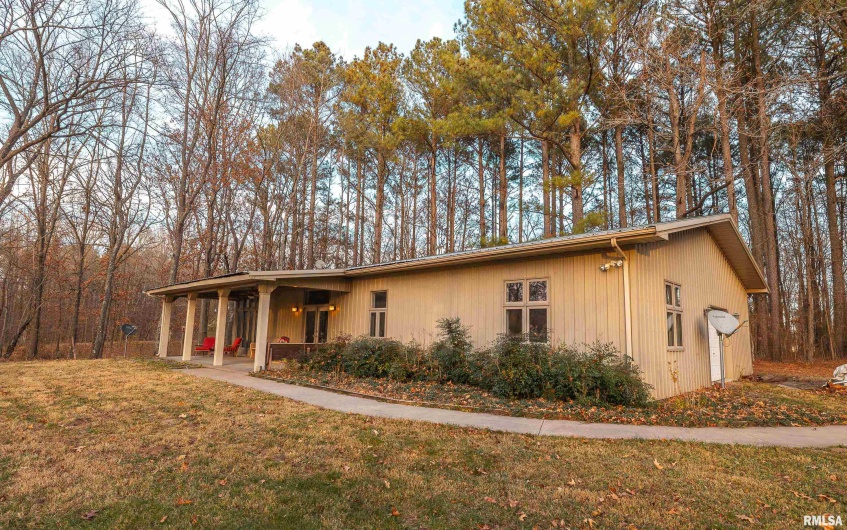 15319 Laminack Road, Carterville, Illinois 62918, 2 Bedrooms Bedrooms, 0 ,3 BathroomsBathrooms,Residential,For Sale,Laminack,0,RMAEB456192