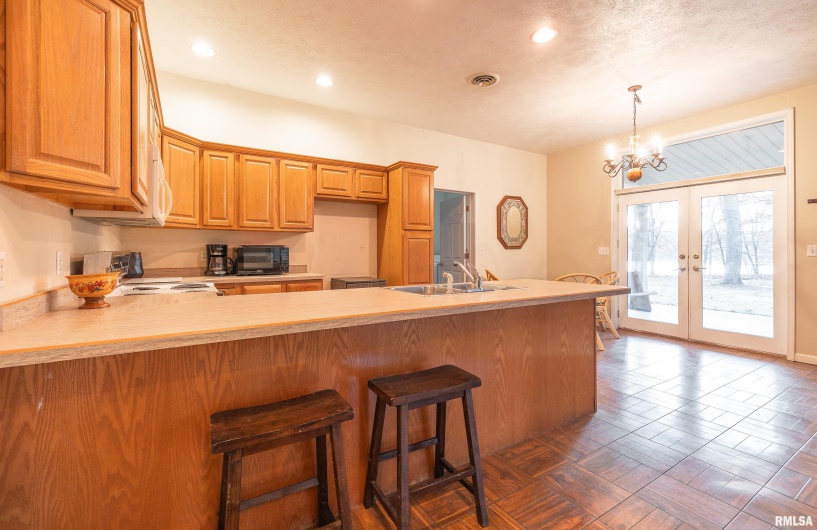 15319 Laminack Road, Carterville, Illinois 62918, 2 Bedrooms Bedrooms, 0 ,3 BathroomsBathrooms,Residential,For Sale,Laminack,0,RMAEB456192