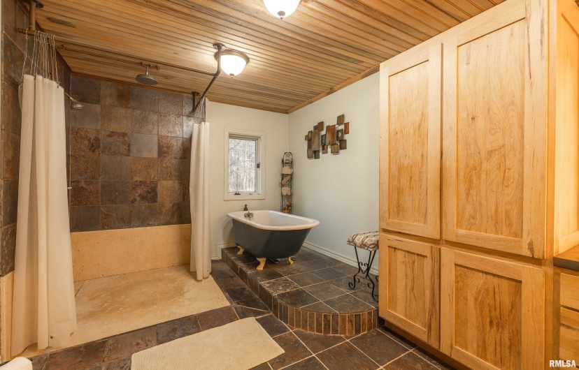 15247 Laminack Road, Carterville, Illinois 62918, 2 Bedrooms Bedrooms, 0 ,1 BathroomBathrooms,Residential,For Sale,Laminack,0,RMAEB456193