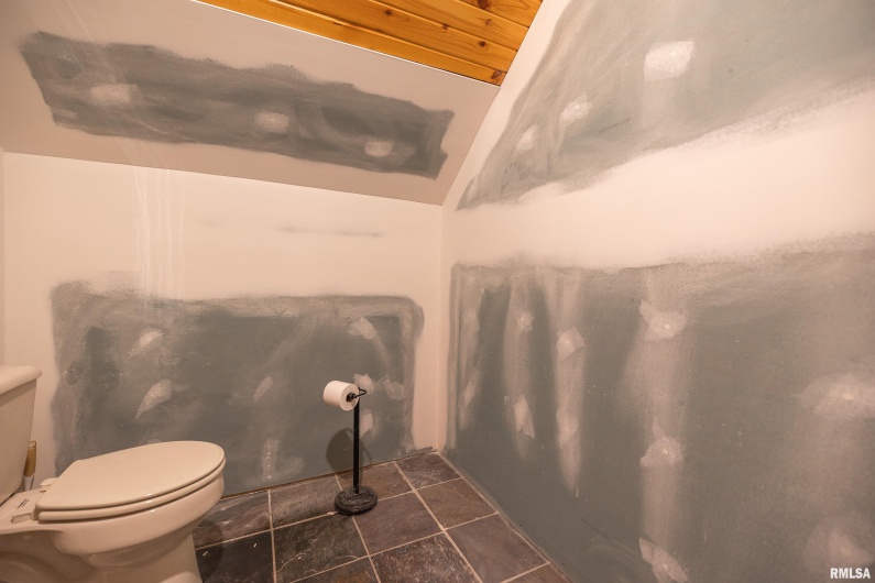 15247 Laminack Road, Carterville, Illinois 62918, 2 Bedrooms Bedrooms, 0 ,1 BathroomBathrooms,Residential,For Sale,Laminack,0,RMAEB456193