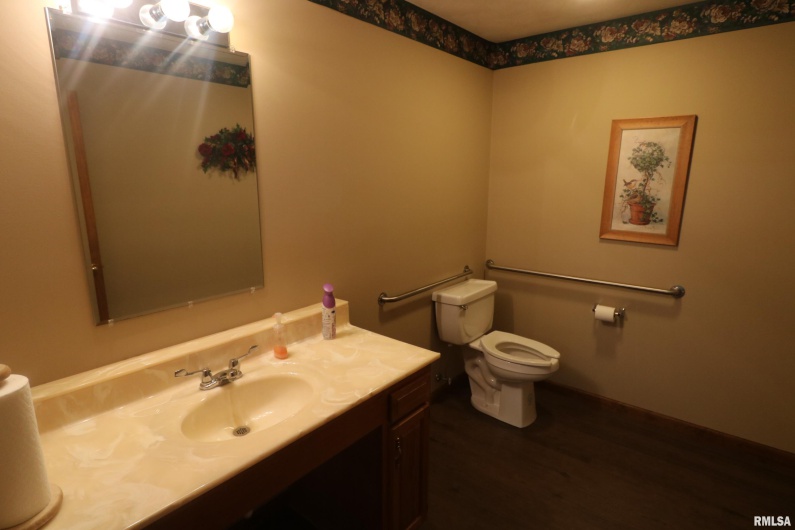 200 Diaz Street, Herrin, Illinois 62948, 0 , 0 ,0,Commercial Sale,For Sale,Diaz,0,RMAEB456225