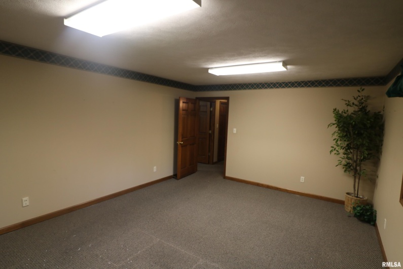 200 Diaz Street, Herrin, Illinois 62948, 0 , 0 ,0,Commercial Sale,For Sale,Diaz,0,RMAEB456225