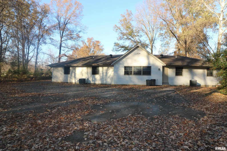 200 Diaz Street, Herrin, Illinois 62948, 0 , 0 ,0,Commercial Sale,For Sale,Diaz,0,RMAEB456225
