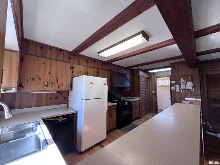88 DAKOTA Road, Carbondale, Illinois 62902, 3 Bedrooms Bedrooms, 0 ,3 BathroomsBathrooms,Residential,For Sale,DAKOTA,0,RMAEB456205
