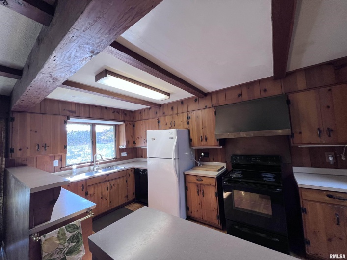 88 DAKOTA Road, Carbondale, Illinois 62902, 3 Bedrooms Bedrooms, 0 ,3 BathroomsBathrooms,Residential,For Sale,DAKOTA,0,RMAEB456205
