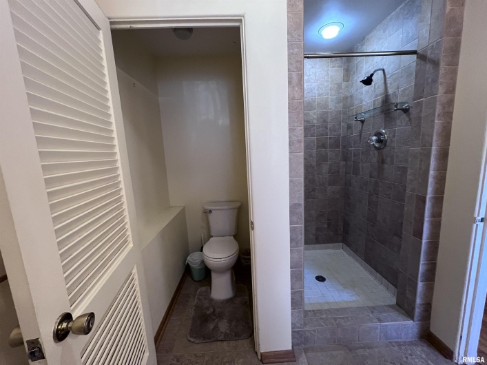 88 DAKOTA Road, Carbondale, Illinois 62902, 3 Bedrooms Bedrooms, 0 ,3 BathroomsBathrooms,Residential,For Sale,DAKOTA,0,RMAEB456205