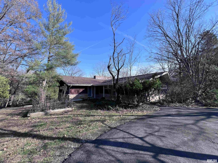 88 DAKOTA Road, Carbondale, Illinois 62902, 3 Bedrooms Bedrooms, 0 ,3 BathroomsBathrooms,Residential,For Sale,DAKOTA,0,RMAEB456205