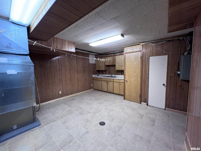88 DAKOTA Road, Carbondale, Illinois 62902, 3 Bedrooms Bedrooms, 0 ,3 BathroomsBathrooms,Residential,For Sale,DAKOTA,0,RMAEB456205