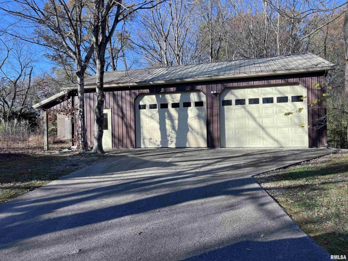 88 DAKOTA Road, Carbondale, Illinois 62902, 3 Bedrooms Bedrooms, 0 ,3 BathroomsBathrooms,Residential,For Sale,DAKOTA,0,RMAEB456205