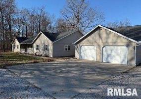 14892 Fowler School Road, Marion, Illinois 62959, 4 Bedrooms Bedrooms, 0 ,2 BathroomsBathrooms,Residential,For Sale,Fowler School,0,RMAEB456204