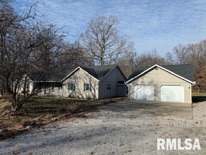 14892 Fowler School Road, Marion, Illinois 62959, 4 Bedrooms Bedrooms, 0 ,2 BathroomsBathrooms,Residential,For Sale,Fowler School,0,RMAEB456204