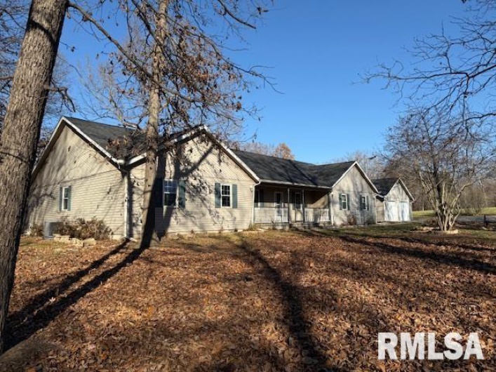 14892 Fowler School Road, Marion, Illinois 62959, 4 Bedrooms Bedrooms, 0 ,2 BathroomsBathrooms,Residential,For Sale,Fowler School,0,RMAEB456204