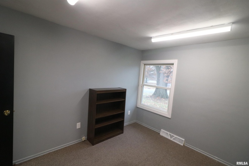 401 Beadle Drive, Carbondale, Illinois 62901, 0 , 0 ,0,Commercial Sale,For Sale,Beadle,0,RMAEB456240