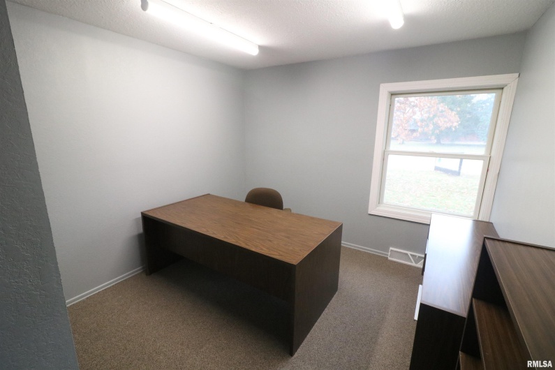 401 Beadle Drive, Carbondale, Illinois 62901, 0 , 0 ,0,Commercial Sale,For Sale,Beadle,0,RMAEB456240