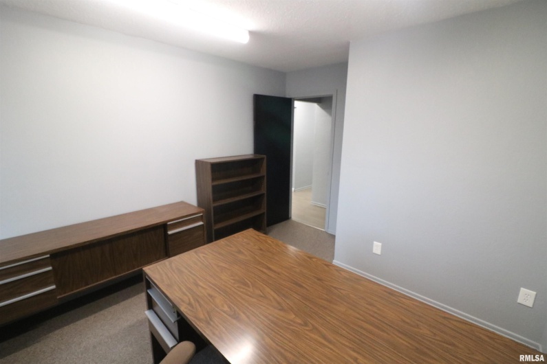 401 Beadle Drive, Carbondale, Illinois 62901, 0 , 0 ,0,Commercial Sale,For Sale,Beadle,0,RMAEB456240
