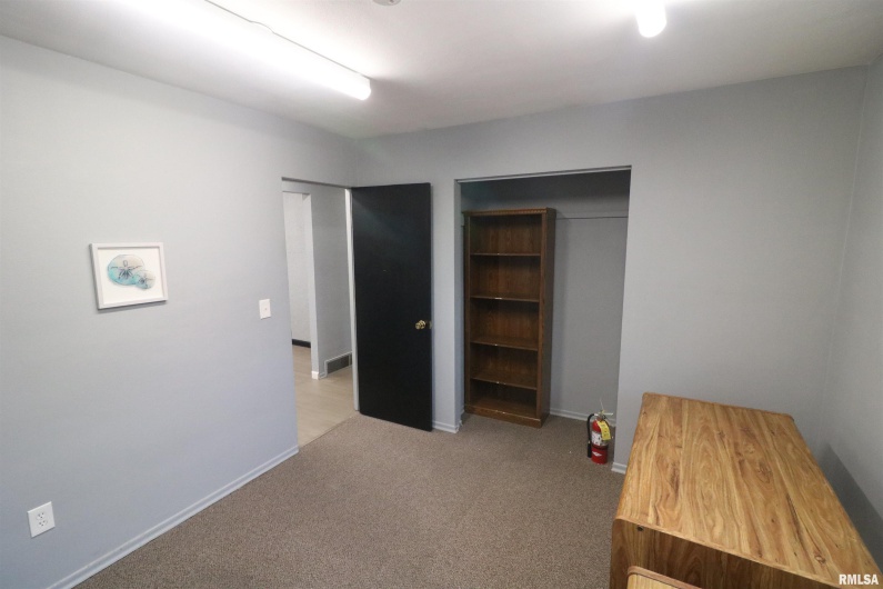 401 Beadle Drive, Carbondale, Illinois 62901, 0 , 0 ,0,Commercial Sale,For Sale,Beadle,0,RMAEB456240
