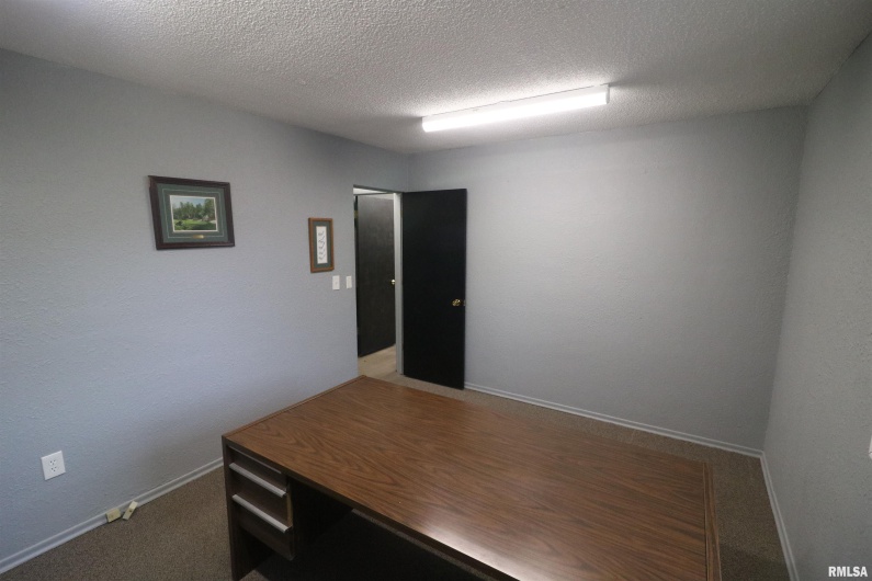 401 Beadle Drive, Carbondale, Illinois 62901, 0 , 0 ,0,Commercial Sale,For Sale,Beadle,0,RMAEB456240