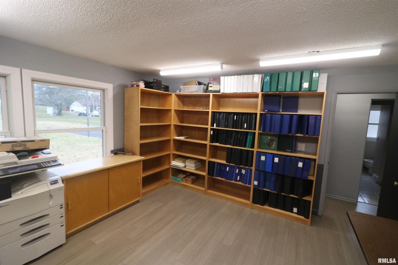 401 Beadle Drive, Carbondale, Illinois 62901, 0 , 0 ,0,Commercial Sale,For Sale,Beadle,0,RMAEB456240