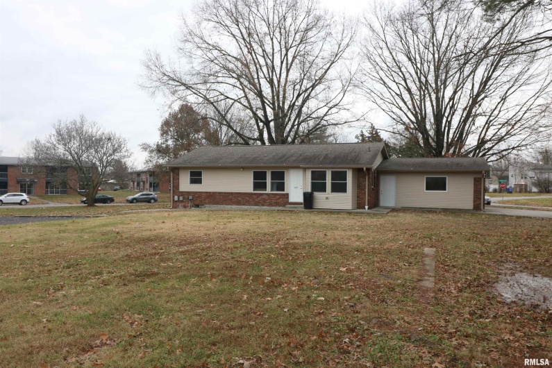 401 Beadle Drive, Carbondale, Illinois 62901, 0 , 0 ,0,Commercial Sale,For Sale,Beadle,0,RMAEB456240