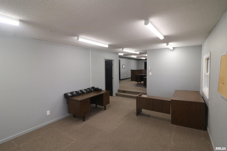 401 Beadle Drive, Carbondale, Illinois 62901, 0 , 0 ,0,Commercial Sale,For Sale,Beadle,0,RMAEB456240