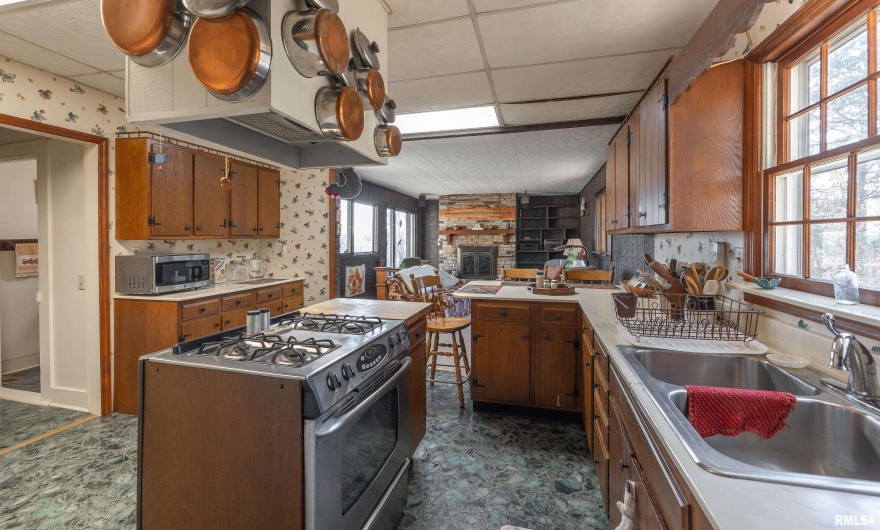 1600 ALBERT Street, Golconda, Illinois 62938, 4 Bedrooms Bedrooms, 0 ,2 BathroomsBathrooms,Land,For Sale,ALBERT,0,RMAEB456306