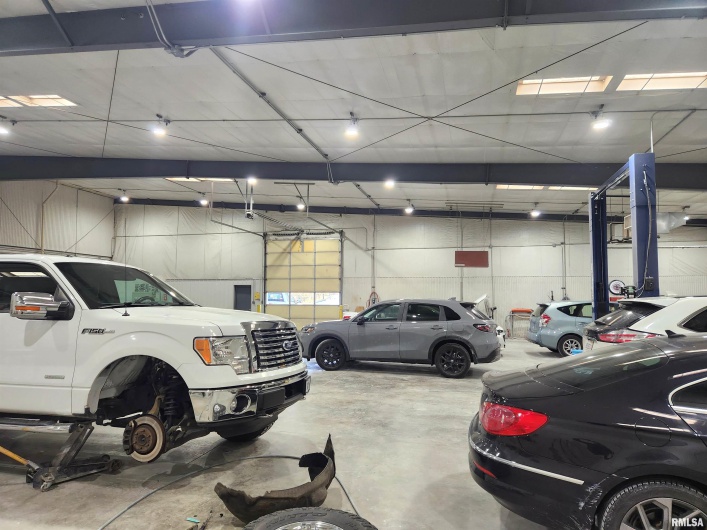 1901 PRINCETON Avenue, Marion, Illinois 62959, 0 , 0 ,0,Commercial Sale,For Sale,PRINCETON,0,RMAQC4258917