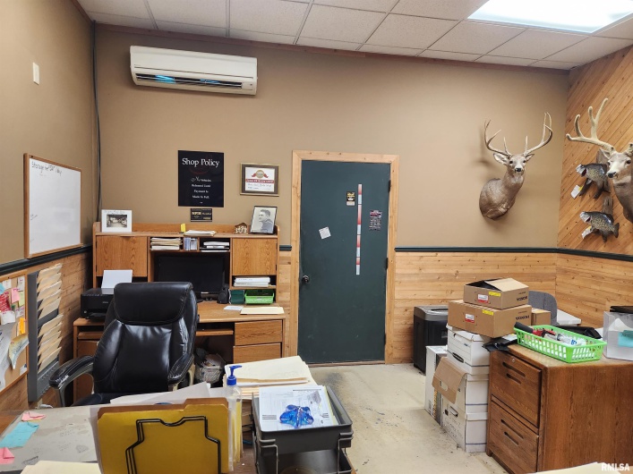1901 PRINCETON Avenue, Marion, Illinois 62959, 0 , 0 ,0,Commercial Sale,For Sale,PRINCETON,0,RMAQC4258917