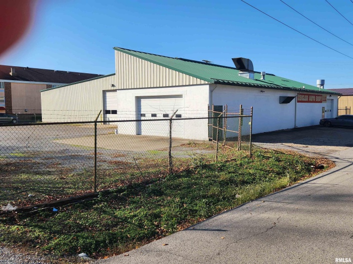 1901 PRINCETON Avenue, Marion, Illinois 62959, 0 , 0 ,0,Commercial Sale,For Sale,PRINCETON,0,RMAQC4258917