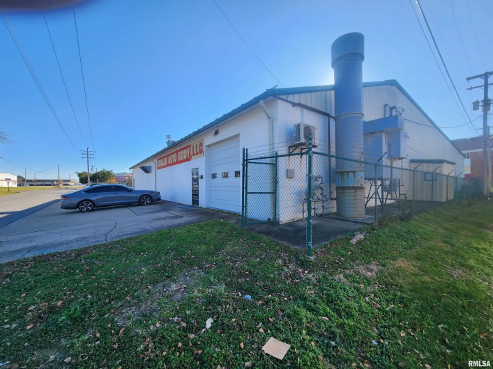 1901 PRINCETON Avenue, Marion, Illinois 62959, 0 , 0 ,0,Commercial Sale,For Sale,PRINCETON,0,RMAQC4258917