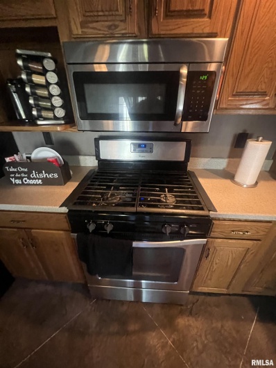 1602 Carmie Lane, Marion, Illinois 62959, 4 Bedrooms Bedrooms, 0 ,2 BathroomsBathrooms,Residential,For Sale,Carmie,0,RMAEB455456
