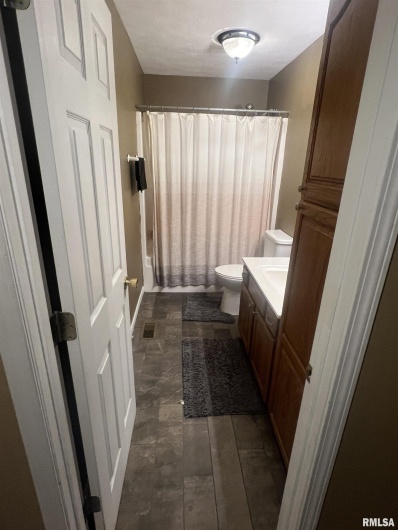 1602 Carmie Lane, Marion, Illinois 62959, 4 Bedrooms Bedrooms, 0 ,2 BathroomsBathrooms,Residential,For Sale,Carmie,0,RMAEB455456