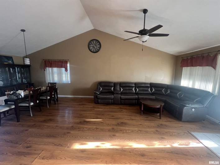 1602 Carmie Lane, Marion, Illinois 62959, 4 Bedrooms Bedrooms, 0 ,2 BathroomsBathrooms,Residential,For Sale,Carmie,0,RMAEB455456