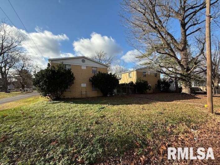 418 & 420 GRAHAM Street, Carbondale, Illinois 62901, 0 , 0 ,0,Residential Income,For Sale,GRAHAM,0,RMAEB456390