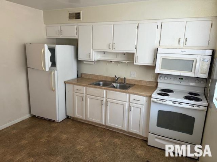 418 & 420 GRAHAM Street, Carbondale, Illinois 62901, 0 , 0 ,0,Residential Income,For Sale,GRAHAM,0,RMAEB456390