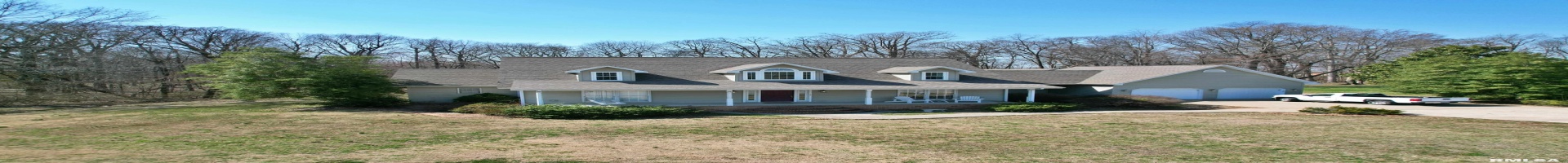 Residential For Sale 43 LAKEWOOD Drive, Metropolis, Illinois 62960, 5 Bedrooms Bedrooms, ,4 BathroomsBathrooms,Residential,For Sale,LAKEWOOD,RMAEB456396