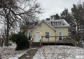 517 OAKLAND Avenue, Carbondale, Illinois 62901, 0 , 0 ,0,Residential Income,For Sale,OAKLAND,0,RMAQC4259780