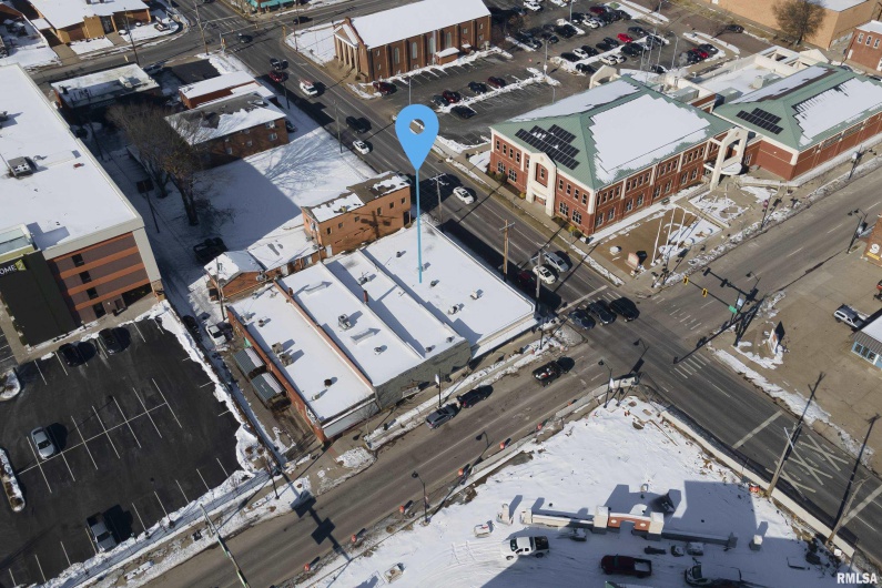 300 ILLINOIS Avenue, Carbondale, Illinois 62901, 0 , 0 ,0,Commercial Sale,For Sale,ILLINOIS,0,RMAEB456463